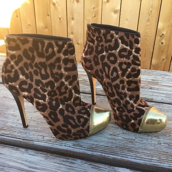 Michael Kors cheetah print booties - Picture 8 of 9
